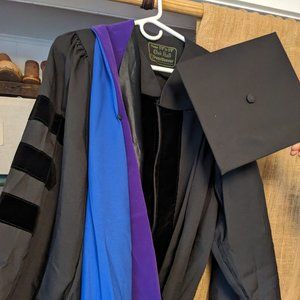 Yale law school graduation robe - cap and gown JD (pre-owned)